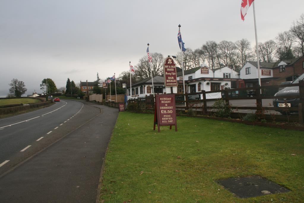The Kings Head Inn Глостър Екстериор снимка