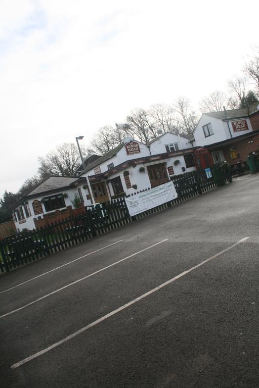 The Kings Head Inn Глостър Екстериор снимка